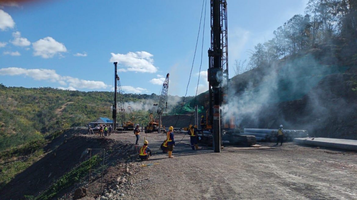 Proyek Pembangunan Bendungan Manikin/Tefmo   Prov.Nusa Tenggara Timur   PAKET 1 Kontraktor WIKA-ADHI-JAYA KONSTRUKSI,KSO dan Paket 2 Kontraktor  PP-ASHFRI-MINARTA, KSO