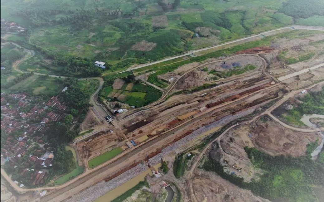 Pembangunan Bendungan Semantok   Kab.Nganjuk, Prov. Jawa Timur.    Kementerian PUPR, Ditjen SDA, Balai Besar Wilayah Sungai Brantas.`