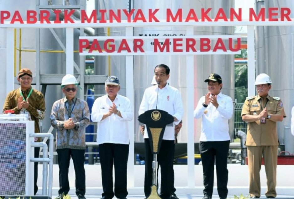 Presiden Jokowi Resmikan Pabrik Percontohan Minyak Makan Merah