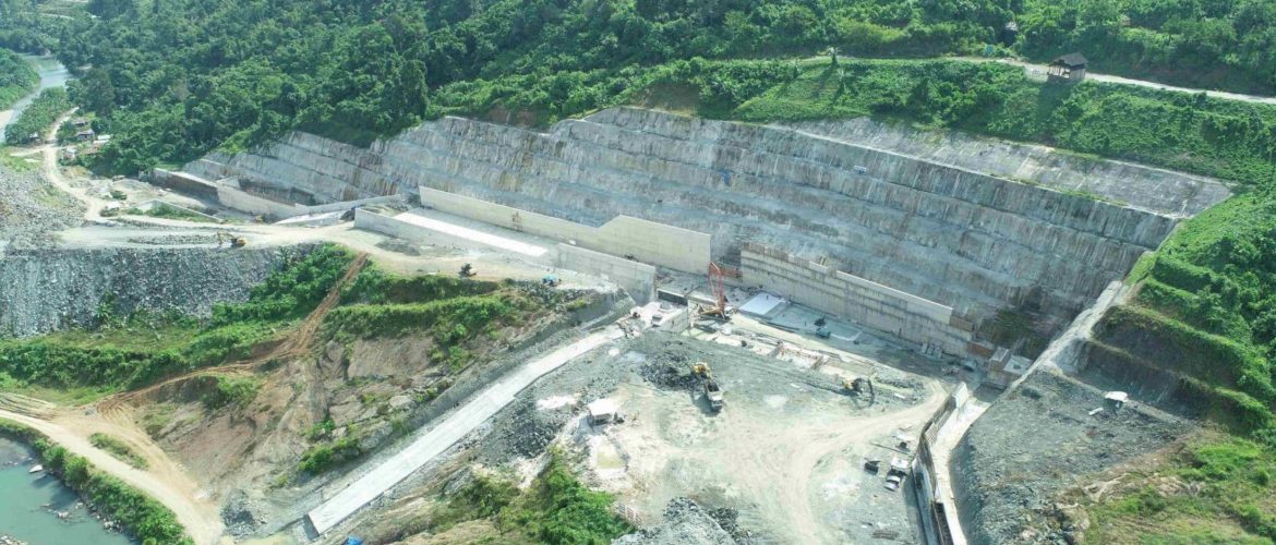 Pembangunan Bendungan Budong-Budong, Kontraktor Pelaksana PT.Brantas Abipraya (Persero) – PT. Bumi Karsa (KSO).