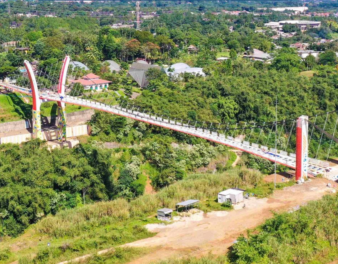 Pembangunan Jembatan Kaca Bendungan Sukamahi